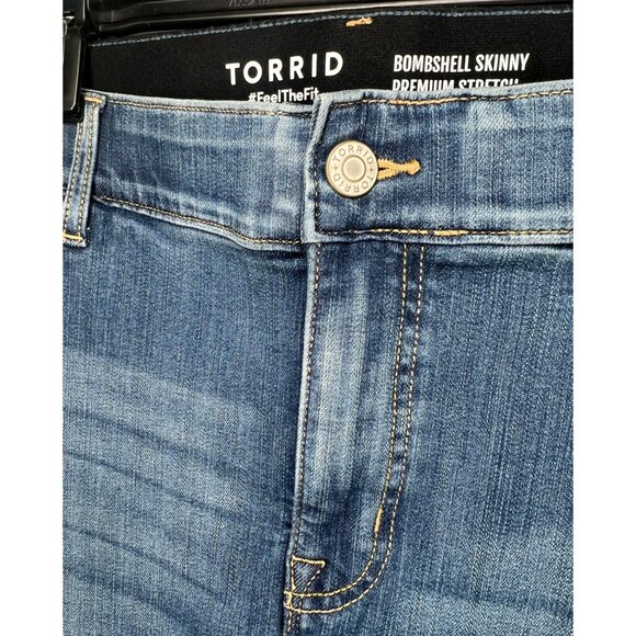 Torrid Bombshell Skinny Premium Stretch Jeans 26R Medium Wash 5-Pocket Style - Picture 15 of 16